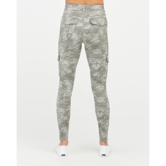 Spanx Twill Ankle Cargo Pant in Camo - Picture 3 of 8